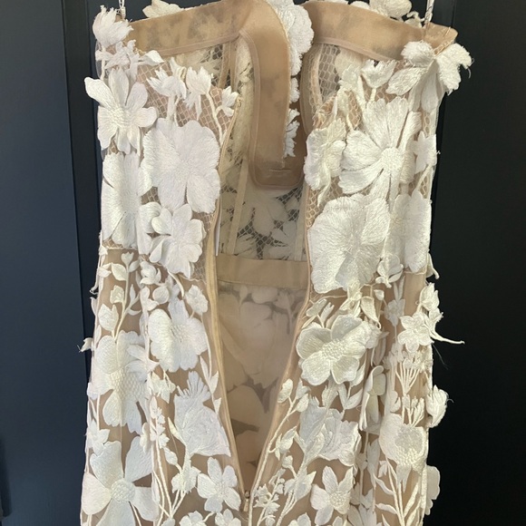 Oscar de la Renta sample wedding gown dress new as is spring 2022 look 1 4 6 - Picture 8 of 16